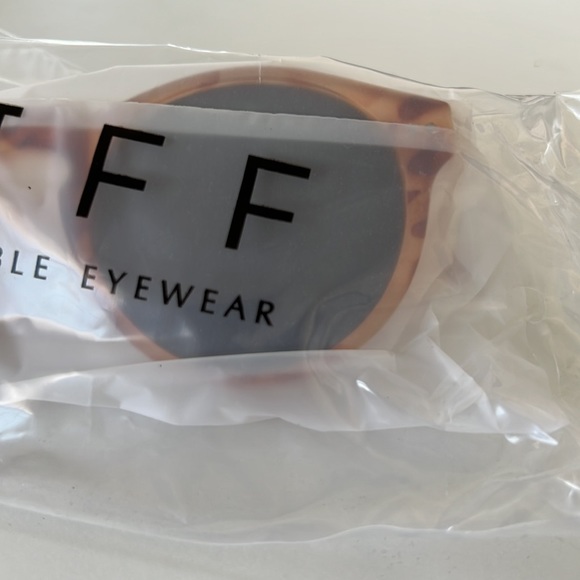 DIFF Cody Himalayan Tortoise Cherry Blossom Polarized Sunglasses - Picture 2 of 5